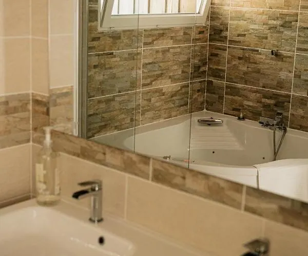 別荘 Maison Kyma グジャン・メストラ